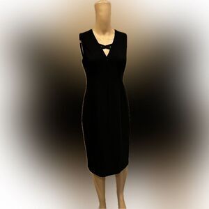 Calvin Klein Knee Length Gold Zipper V Neck BLK Dress with cross Design SZ 2